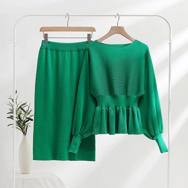 Vestidos de trabajo 2023 Primavera Otoño Vintage Punto Conjunto de dos piezas Mujeres Verde O Cuello Volantes Linterna Manga Suéter Bodycon Lápiz Falda Traje