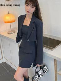 Robes de travail 2023 Printemps Femmes Coréenne Mode Bureau Élégant Tempérament Lâche Costume Deux Pièces Mince Chic Blazer Jolie Robe Courte Slip