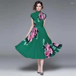 Ensemble deux pièces pour femmes, tenue de travail élégante, imprimé vert, manches courtes, taille haute, jupe plissée Midi, été, 2023
