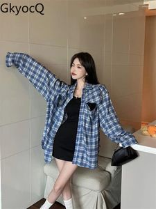 Werkjurken 2024 mode Koreaanse retro Hong Kong-stijl lange mouwen met lange mouwen losse shirt blouse slanke en veelzijdige suspenderjurkset