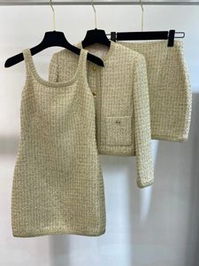 Robes de travail 2024 printemps automne luxe femmes de haute qualité veste dorée manteau avec gilet robe pour femme Gdnz 12.11