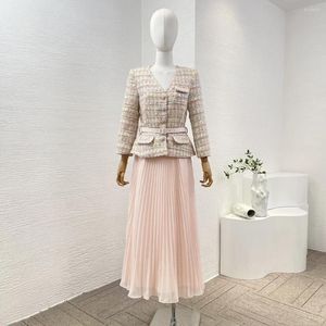 Werkjurken 2024 Lentecollectie Dames Abrikoos Tweed Lange Mouw V-hals Glanzend Lovertjes Jas En Roze Plooi Midi Rok Set