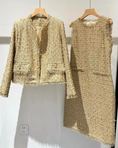 Vestidos de trabajo 2024 Primavera/Verano hilo dorado tejido borla abrigo cuello redondo camiseta sin mangas vestido Midi mujer conjunto de dos piezas conjuntos de ropa