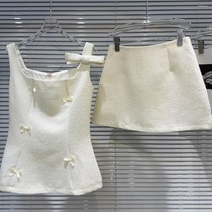 Werkjurken 2024 Summer Classic Style Bow Tweed Tube Top Mini Rok Dames tweedelig pak Chique Outfits