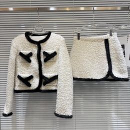 Robes de travail 2024 Ensembles d'hiver Deux Pièces Jupe Ensemble Style Classique Bavure Doudoune Manteau Court Tweed Élégant Bureau Dame Tenue