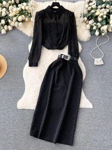 Robes de travail automne élégant OL à pois noir deux pièces ensemble femmes épaule rembourrée en mousseline de soie chemise haut ceinture jupe droite costumes longs