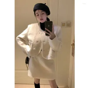Robes de travail automne d'hiver en vrac en vrac de petite veste parfumée pour la version coréenne féminine de la demi-jupe du tempérament de célébrité