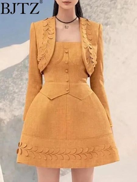 Robes de travail bjtz 2024 printemps automne, élingue plissée de femmes, tempérament jaune à manches longues à manches longues de robe de taille haute de taille HL169