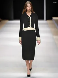 Werkjurken Ontwerper Lente Herfst Mode Damesset Zwarte tops Halve rok Frans kantoor Casual elegant tweedelig pak van hoge kwaliteit