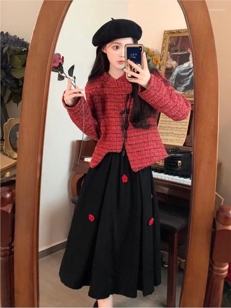 Vestidos de trabajo Elegantes conjuntos de abrigos de lana de tweed rojo para mujeres 2024 Moda Otoño Invierno Faldas midi florales 2 piezas Trajes Ropa exterior informal