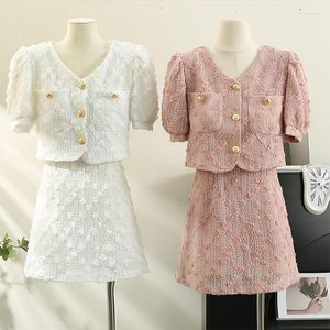 Robes de travail Faldas col en V chemise en dentelle blanche broderie haut floral tempérament Blouse femmes Crop Mini jupes ensembles Blusas Mujer Jupe rose