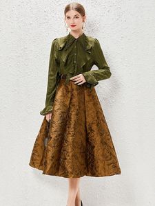 Werkjurken Modeontwerper Tweedelige sets Dames Lange mouwen Ruches Shirt Hoge taille Jacquard Grote schommel Rokken Vintage rokkostuum