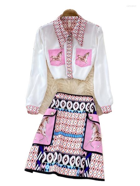 Vestidos de trabajo Moda Pasarela Traje de falda de verano Blusa con estampado de geometría de caballo para mujer y botones de bolsillo de línea 2 Conjunto de dos piezas