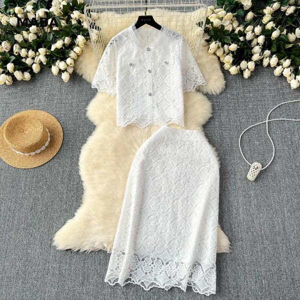 Robes de travail Fashion Socialite White Lace Two Piece Set Femmes Broidery Flower Shirts et MIDI Long jupe Élégant Anniversaire Tenues 2024