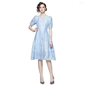 Robes de travail - French Niche Gentle Bubble Sleeve Bleu Jacquard Nail Bead High Sens Robe de longueur moyenne Femme