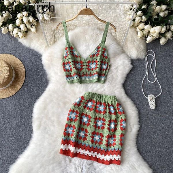 Vestidos de trabajo Gagarich Verano Retro Calado Crochet Set Mujeres Corto Crop Top Thin Suspender Hip Falda envuelta Lady Holiday Traje Tendencia