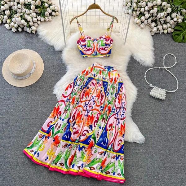 Vestidos de trabajo JAMERARY Brand Runway Summer Barroco Conjunto de dos piezas Mujeres Boho Floral Print Cup Acolchado Botón dorado Crop Tops Trajes de falda larga