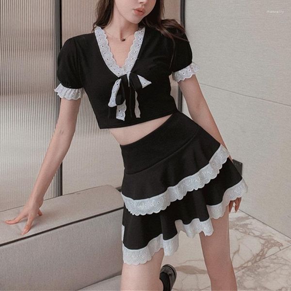 Vestidos de trabajo Estilo japonés Blusa con volantes de encaje Conjunto de 2 piezas Sexy Arco con cuello en V Tops recortados con minifalda de doble capa Trajes de fiesta