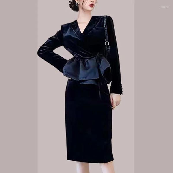 Robes de travail JSXDHK dames élégantes automne hiver velours deux pièces ensemble femmes col en V volants hauts noirs taille haute jupe crayon costumes