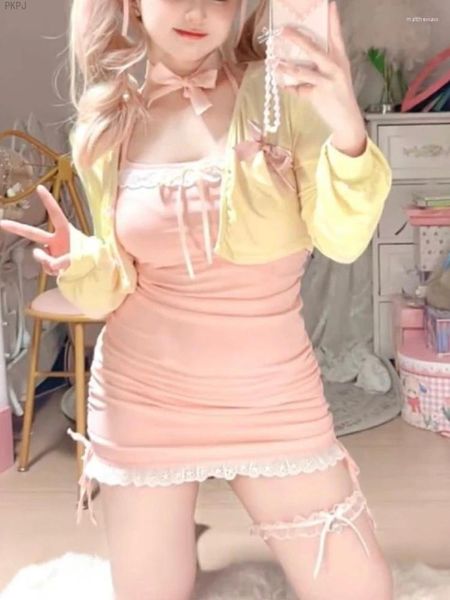 Robes de travail tricotées Kawaii Lolita deux pièces ensemble femmes arc japonais doux robe sexy costume femme à manches longues cardigan rose sangle 2024