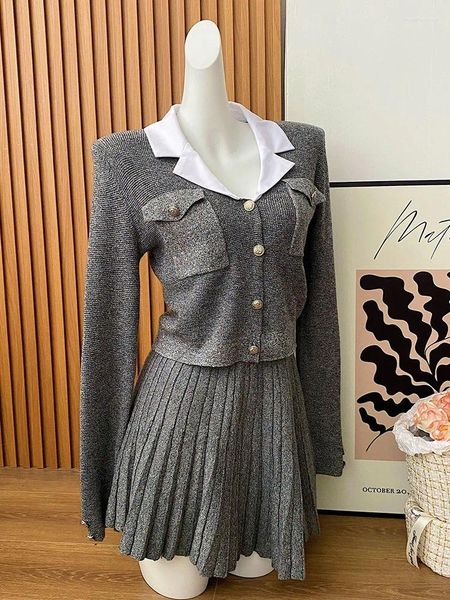 Robes de travail tenues élégantes coréennes ensemble de jupe 2 pièces Cardigan gris taille élastique plissée années 2000 esthétique Gyaru Chic Style Preppy