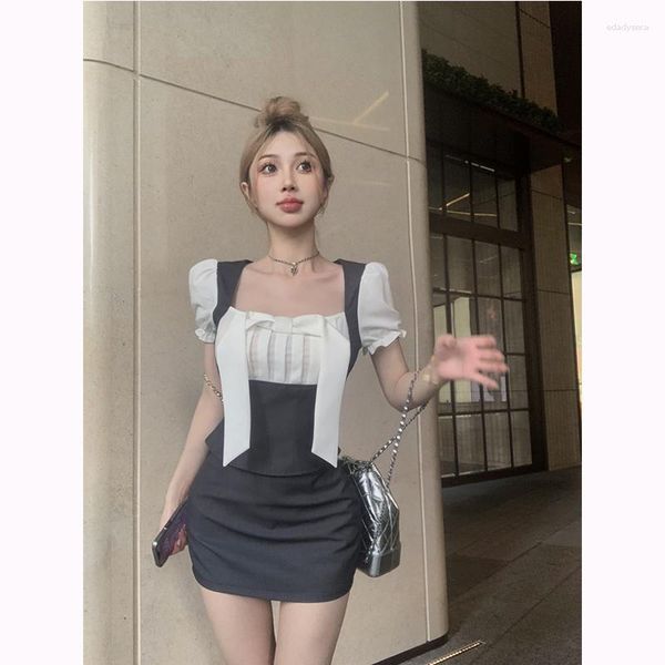 Vestidos de trabajo Traje de estilo preppy coreano Mujer Verano Manga de burbuja Empalme Top Envuelto Cadera Mini falda Conjunto de dos piezas Moda Ropa femenina