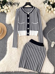 Werkjurken Koreaanse stijl plaid gebreide pakken lange mouwen met lange mouwen dik vest Korte bodycon mini rok dame winter warme trui sets