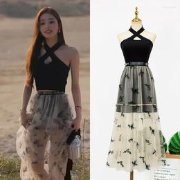 Robes de travail kpop 2 pièces set les femmes 2024 coréen sexy sans bretelles ventre noires longues jupe en filet floral imprimées vêtements d'été vêtements d'été