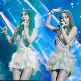 Robes de travail Kpop Girl Group Concert Tenues Femmes Club de nuit Vêtements sexy Costume Costume Suisse de festival de jupe de jupe plume