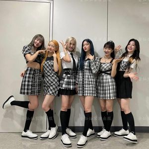 Werkjurken Kpop Korea Girls Group Jazz Plaid Dress Rok Dans Kostuums Stage Performance Dessen Hip Hop Street Pole Outfits