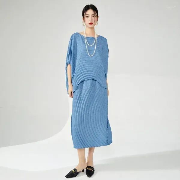 Vestidos de trabajo Miyake Diseño irregular resistente Falda Conjunto Moda Coreana Primavera y otoño Dos piezas Camiseta suelta Top Split Half