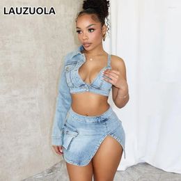 Robes de travail Sexy élastique bleu Denim mini jupe costume tenue 2024 mode 2 pièces femmes une épaule soutien-gorge veste jupes renversées ensemble assorti