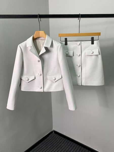 Robes de travail peau de mouton blanc chaud Vintage petit manteau bouton ouvert demi-jupe costume