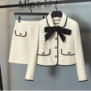 Robes de travail Petit Parfum Luxe Tweet Veste Dames Bow Manteau Court Femmes 2023 Automne Hiver Jupe Élégante Costumes Deux Pièces Ensemble Tenue