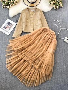 Robes de travail Socialite luxe maille deux pièces ensembles femmes automne hiver Tweed manteaux courts Tulle a-ligne jupe de gâteau irrégulière tenues coréennes