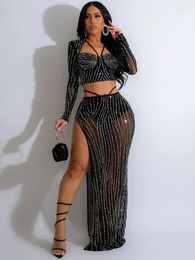 Robes de travail Sparkly Crystal Rhinestone Birthday Turnits Femmes Femmes Two Piece Night Club Party Mesh Voir à travers Crop Top et Long Jupes