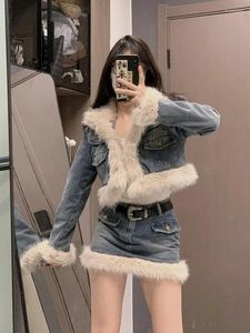 Robes de travail Spicy Girl mignon Coton de coton court manteau denim d'automne / hiver 2024 Set Malf Body Wrap Kirt Hipt Two Piece