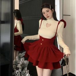 Robes de travail Spicy Girl Love T-shirt Backband Cake Kirt Two Piece Set Femmes Fashion Flying Sleeves Velvet Hollow Hold Cou Solid Slim Shim