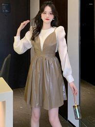 Werkjurken Lente Herfst 2-delige outfit Mode Vrouwen Mujer Shirt met lange mouwen Tops Blouses PU-leer Sexy riem Mini-jurkset