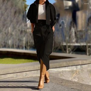 Werkjurken Lente High Street Cargopakken Damesmode Revers Lange mouwen Jas en riem Rok Outfit Casual losse tweedelige sets