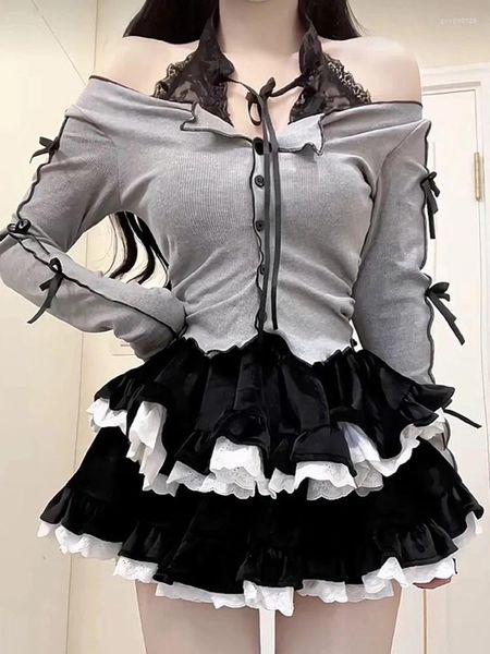 Robes de travail Ensembles de robe douce Femmes Japonais Kawaii Lolita Jupe Ensemble Slim Dentelle Arc Slash Cou Hauts Noir Velours Gâteau Mini 2 Pièces