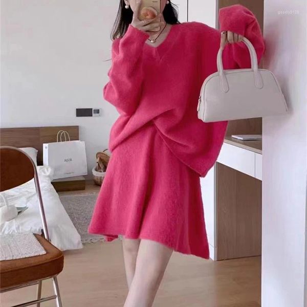 Vestidos de trabajo Sweet Girl Rose Red Sweater Suits Fall Winter Women V Cuello tejido suave y suelto Mini Vestido de pelota Falda Set de dos piezas