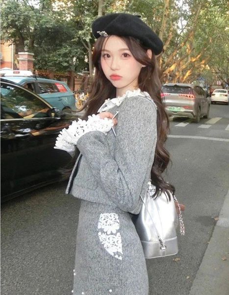 Robes de travail Sweet Corée de dentelle coréenne Jupe en manteau en laine en deux pièces set Lady Fashion Imprimé O-cou perle Solie Celebrity Chic Slim Winter