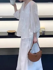 Werk jurken tweedelige Chinese zomerjurksets witte mode slanke v-neck vrouwelijke eenvoudige basis sweet ladies dames set