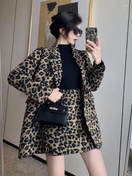 Vestidos de trabajo Conjuntos de dos piezas Outifits para mujer 2024 Otoño Invierno Abrigo de lana de leopardo suelto Falda de cintura alta Ropa de moda coreana