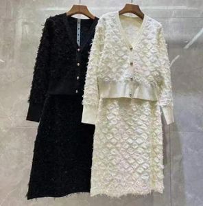 Robes de travail deux pièces pull ensembles 2024 automne hiver haute qualité jupe costumes femmes laine tricoté Cardigan longueur au genou