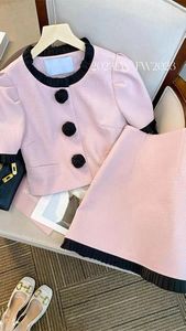 Robes de travail Femmes Elegant Vintage Vintage parfum Pink Cost Jacke Coat Top et mini jupe en deux pièces tenue assortie Vêtements de fête de bal d'été