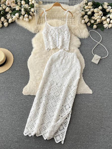 Robes de travail Femmes Boho Crochet Creux Dentelle Costume Robe Femme Été Bretelles Courtes Taille Élastique Split Jupe Vacances Deux Pièces Ensembles