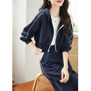 Robes de travail Femme Pull à contraste français Cardigan Demi-jupe Deux pièces Ensemble sportif décontracté