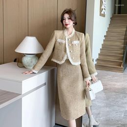 Robes de travail rétro pour femmes, petit vent parfumé, costume en Tweed grossier, ensemble demi-jupe, bord d'oreille en bois, Patchwork, Blazer en laine, deux pièces